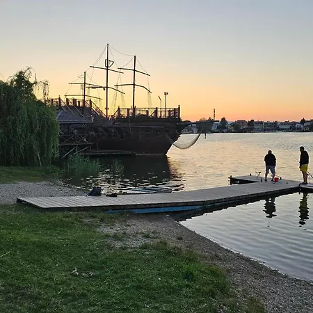 Tahiti Sunshine - Na Vode Lejlighed Senec